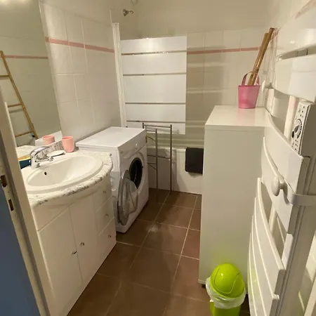 Appt T3 Rez De Chaussee - Entier - Entree Independante * Les Angles (Pyrenees-Orientales)